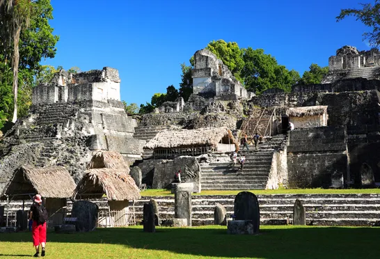 Grand Plaza var hjertet i mayabyen Tikal. Foto Anders Stoustrup