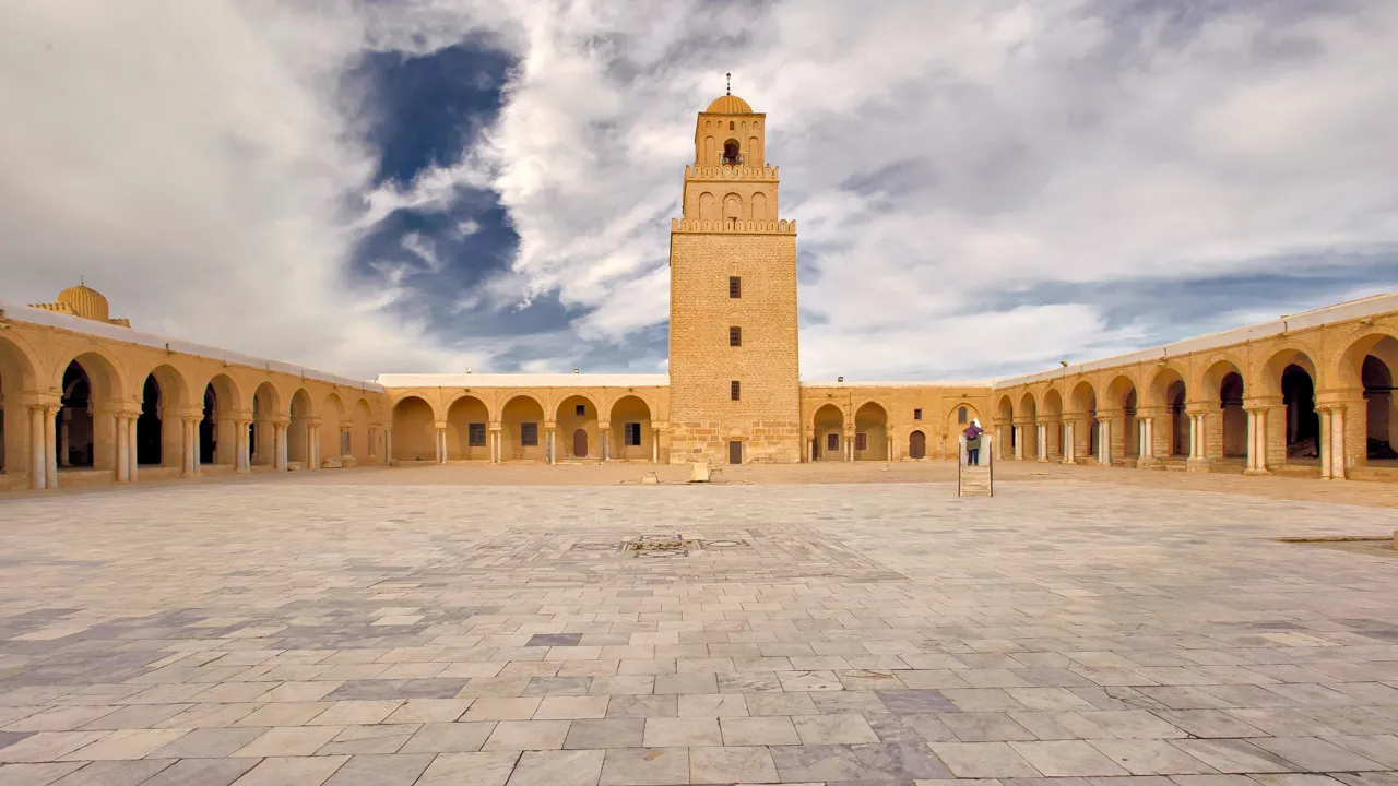 Oplev skønheden og ånden i Kairouan, en af ​​de ældste byer i Nordafrika. Foto Viktors Farmor