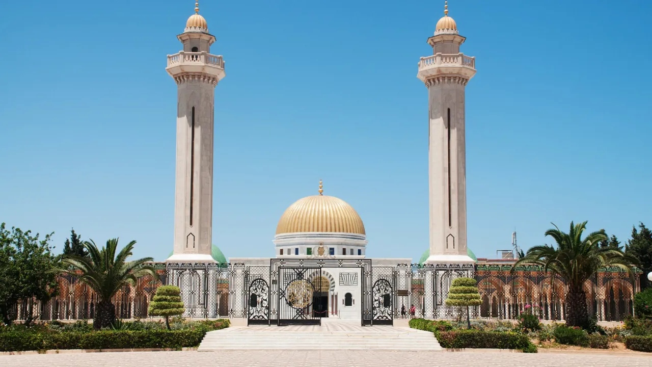 Det storslåede mausuleum for Tunesiens første præsident Habib Bourguiba. Foto Viktors Farmor