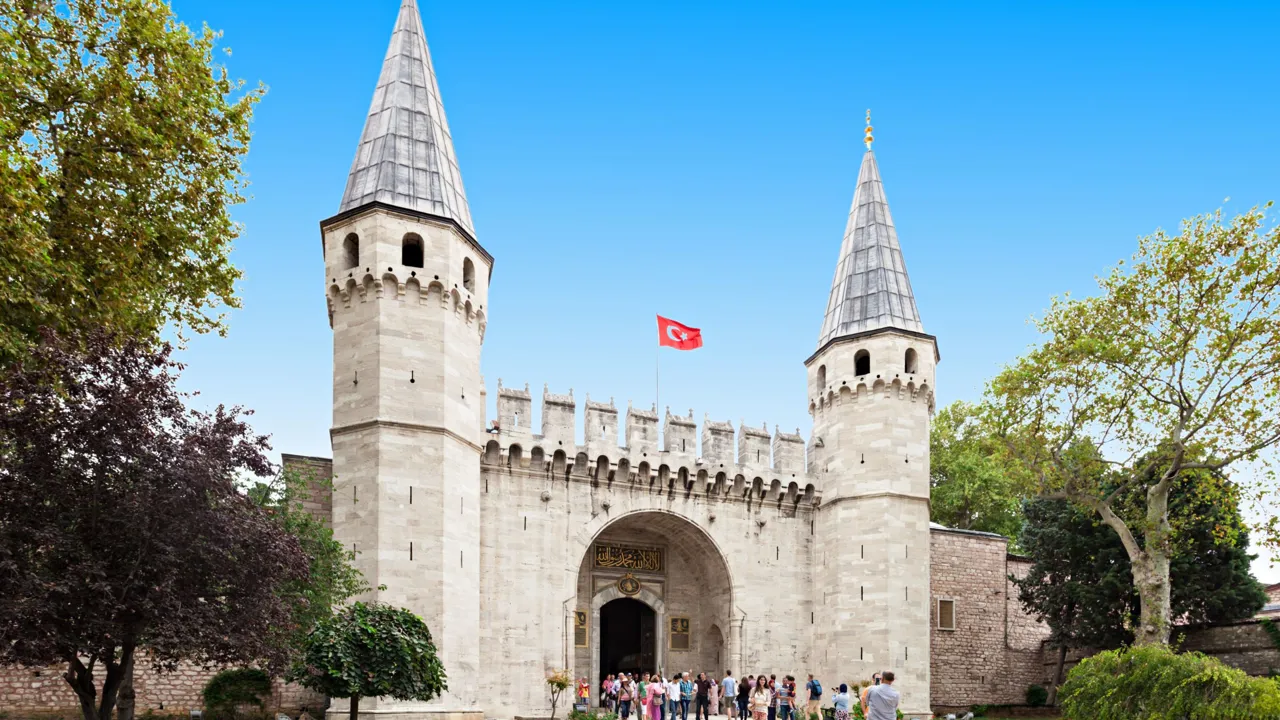 Det imponerende Topkapi-palads der i næsten 400 år var Osman-sultanernes officielle residens i Istanbul. Foto Viktors Farmor