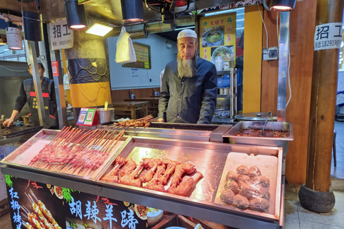 På et marked i det muslimske kvarter i Xiang. Foto Viktors Farmor