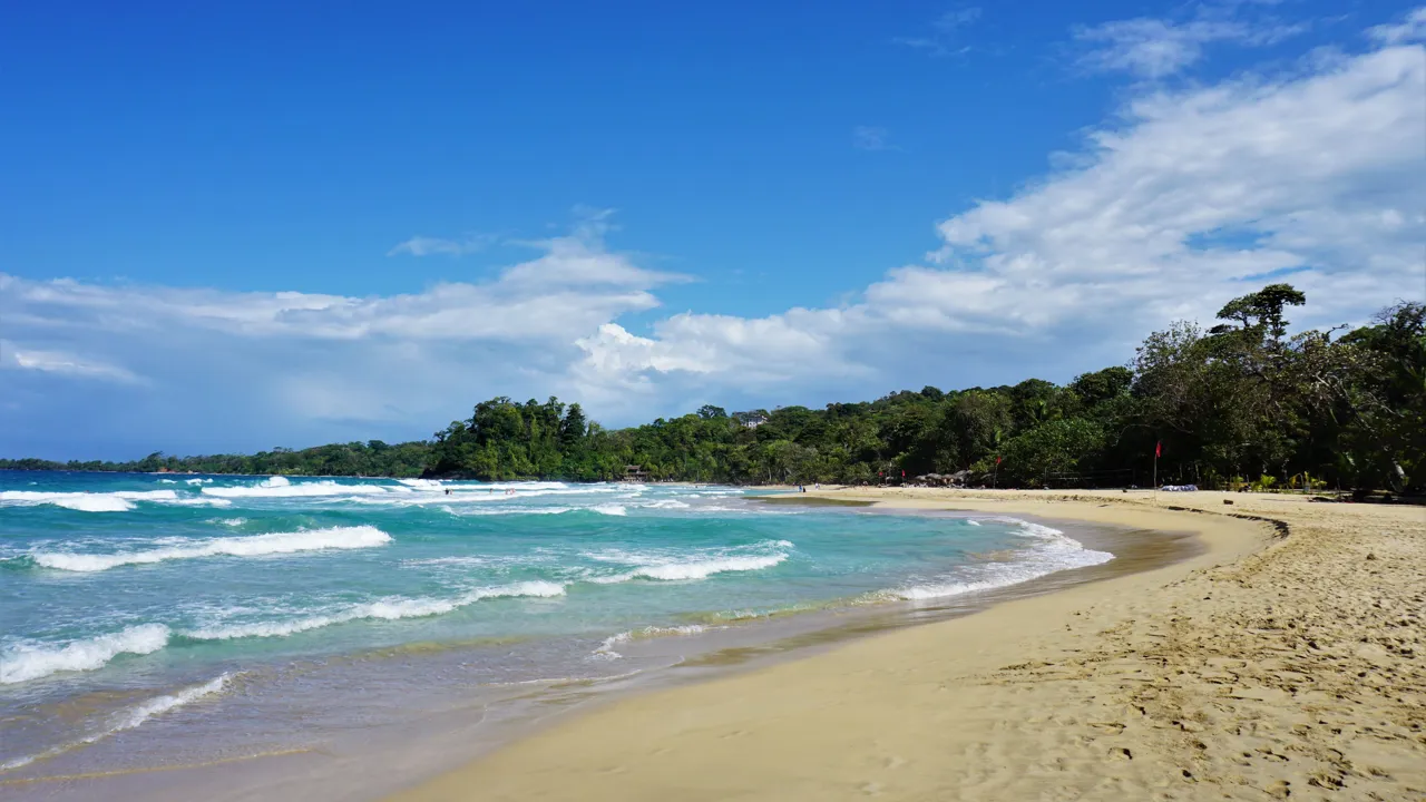 Nyd de utrolige strand i Bocas Del Toro området. KathrineSvejstrup