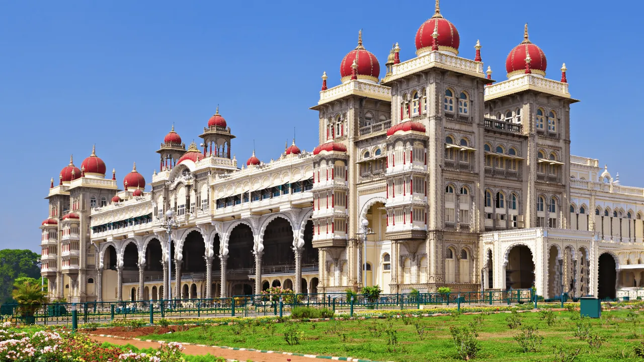 Paladset i Mysore i Indien ligner noget fra et eventyr. Foto Viktors Farmor