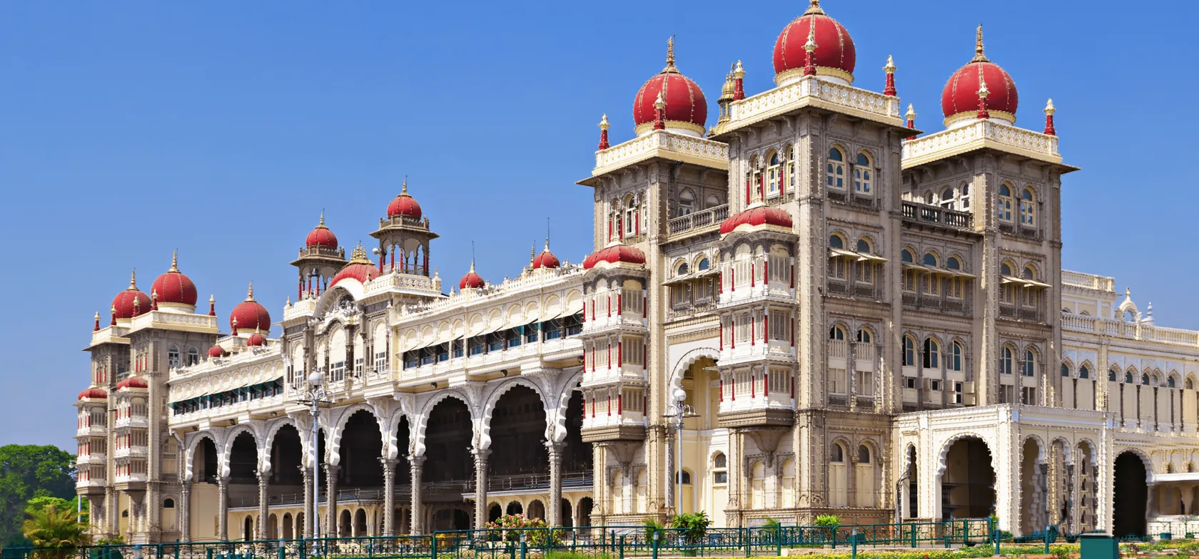 Paladset i Mysore i Indien ligner noget fra et eventyr. Foto Viktors Farmor